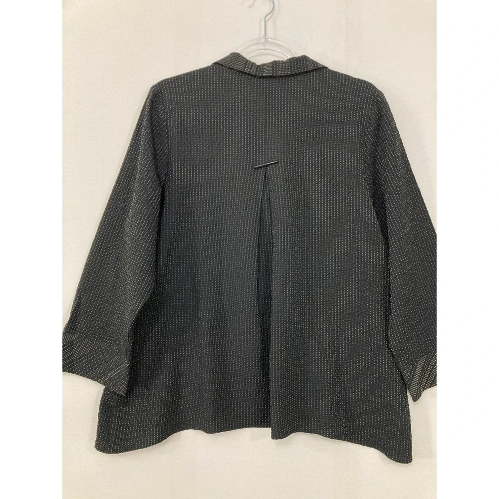 Habitat button down